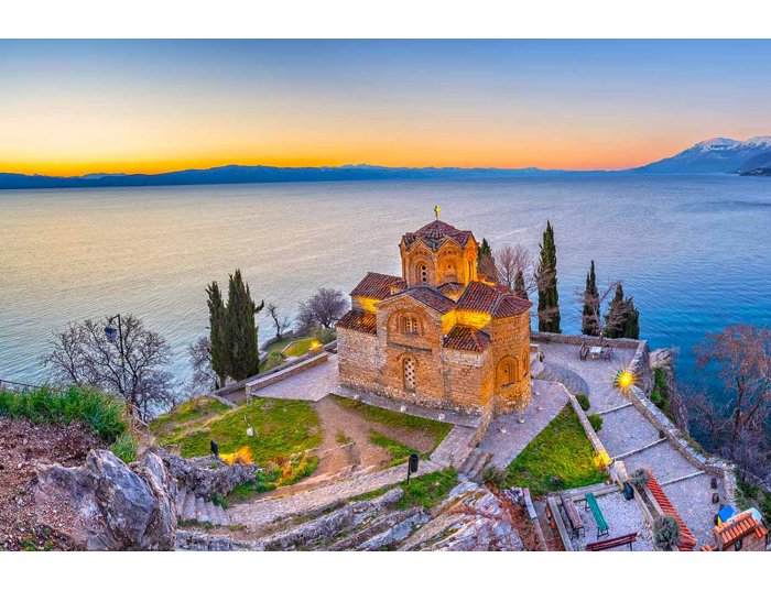 Македонија